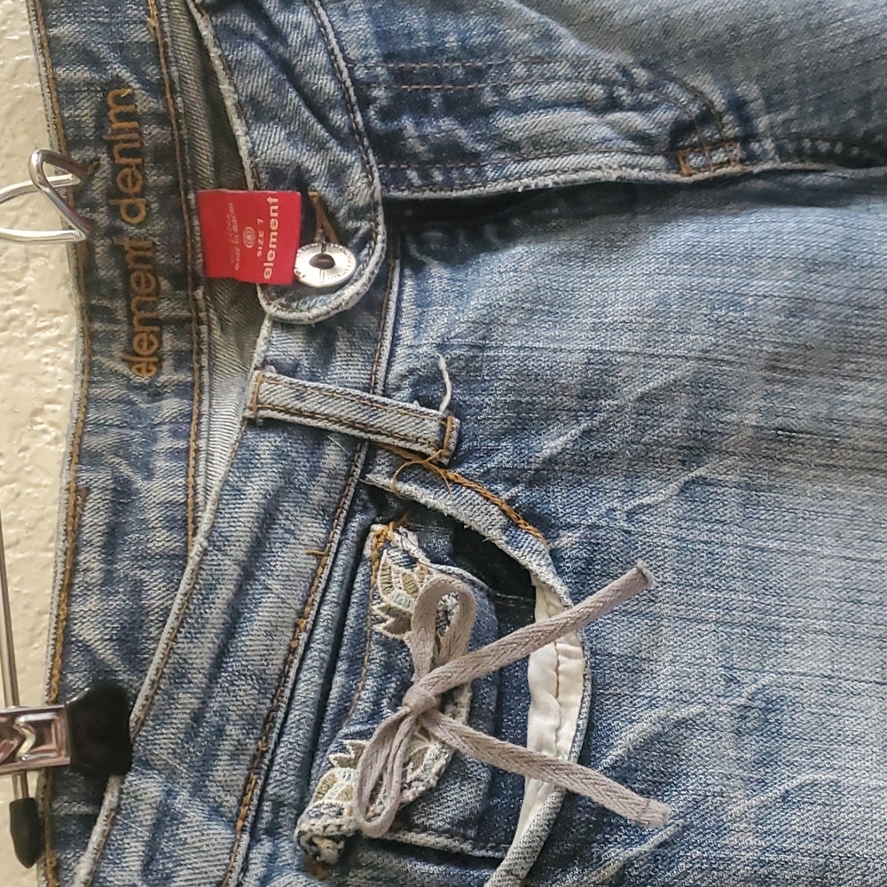 ELEMENT VINTAGE FLARE JEAN WITH EMBROIDERY SIZE 7